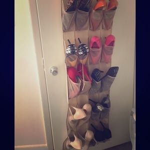 Meet your Posher, Evey